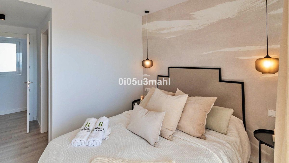 3 Bed Middle Floor Apartment in Rincón de la Victoria