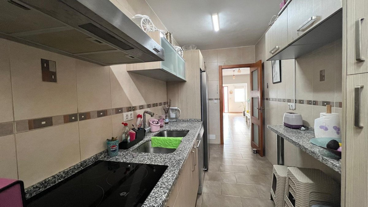 3 Bed Semi-Detached House in Benalmadena Costa