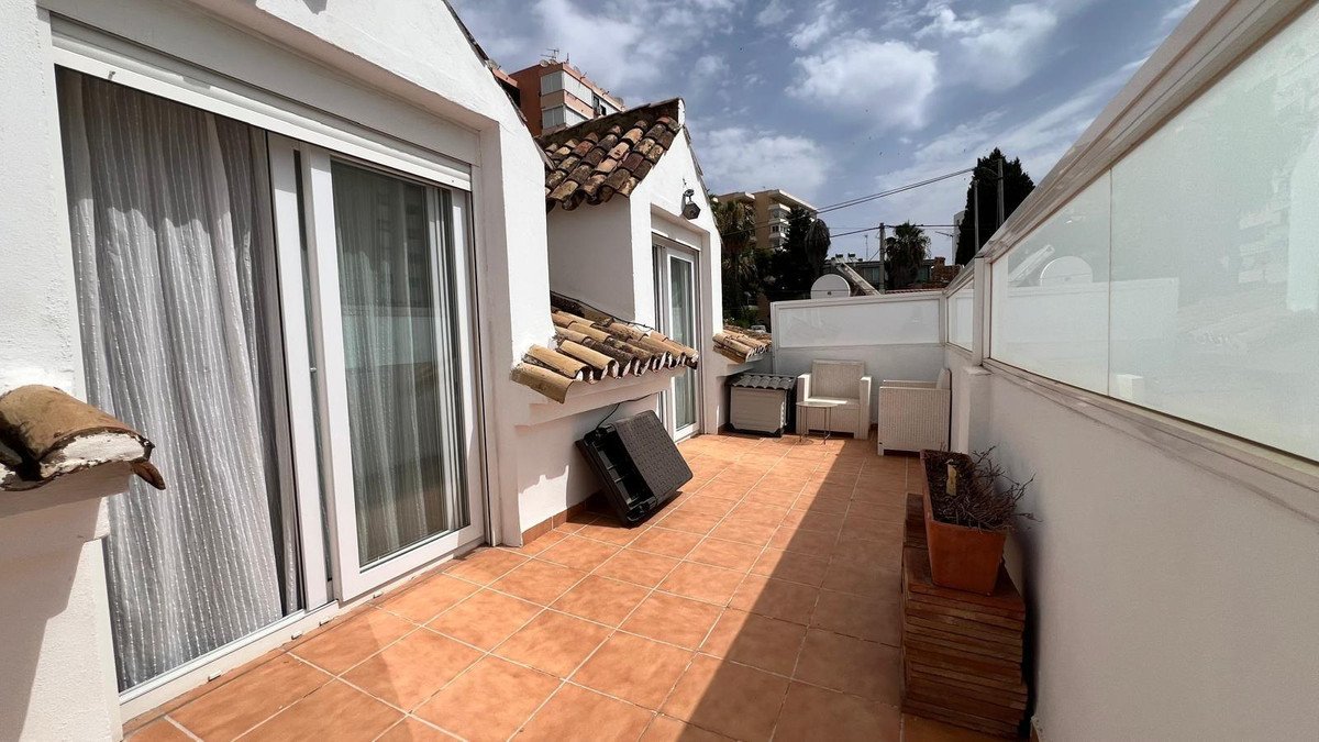 3 Bed Semi-Detached House in Benalmadena Costa