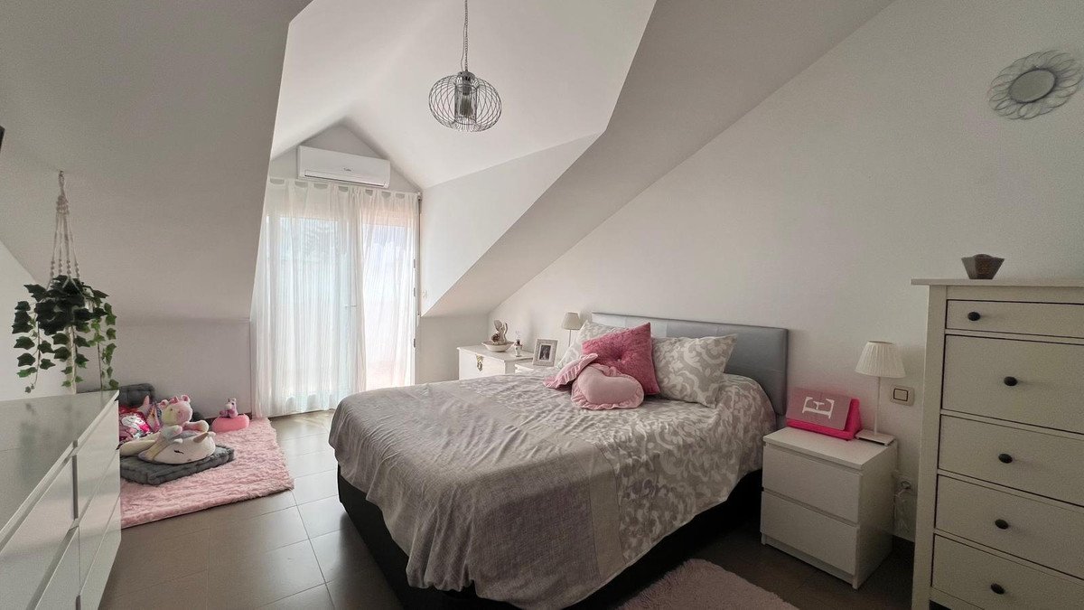 3 Bed Semi-Detached House in Benalmadena Costa