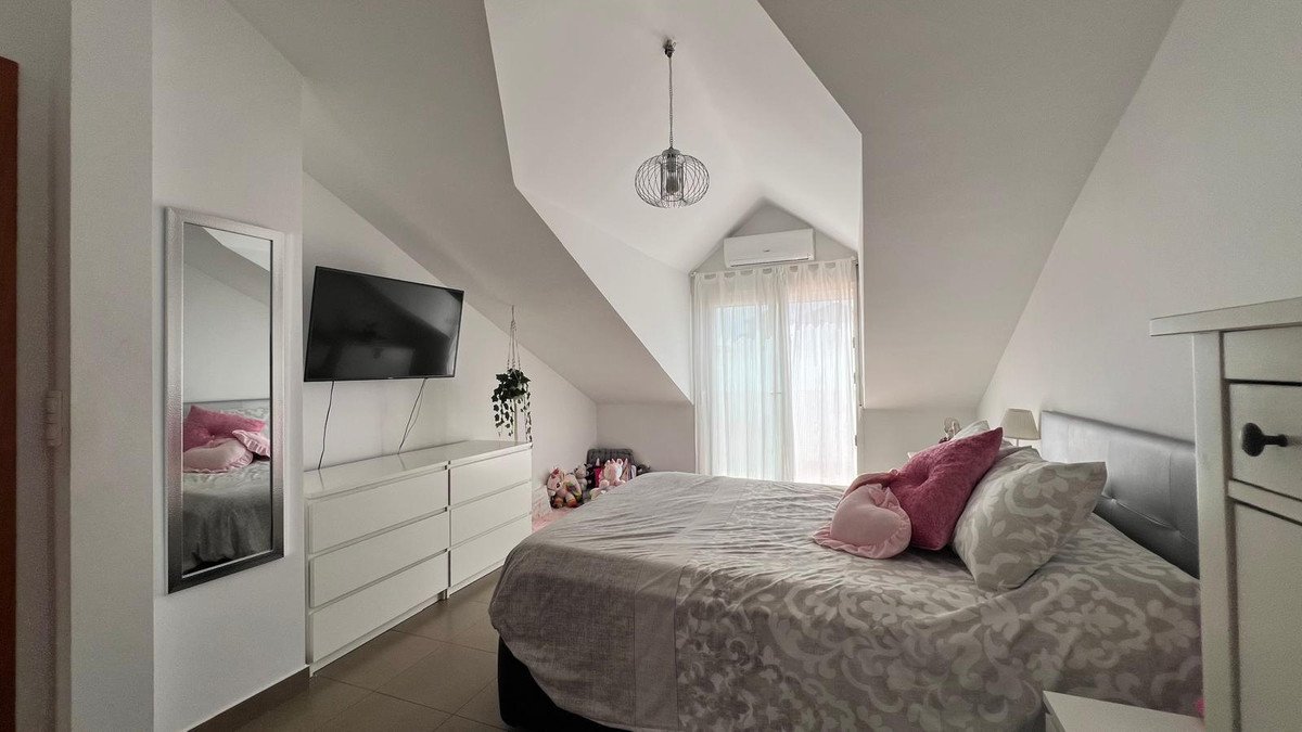 3 Bed Semi-Detached House in Benalmadena Costa