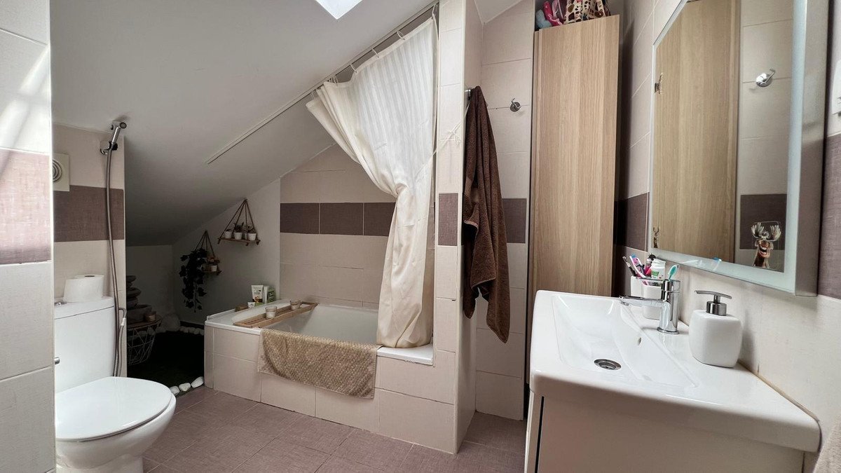 3 Bed Semi-Detached House in Benalmadena Costa