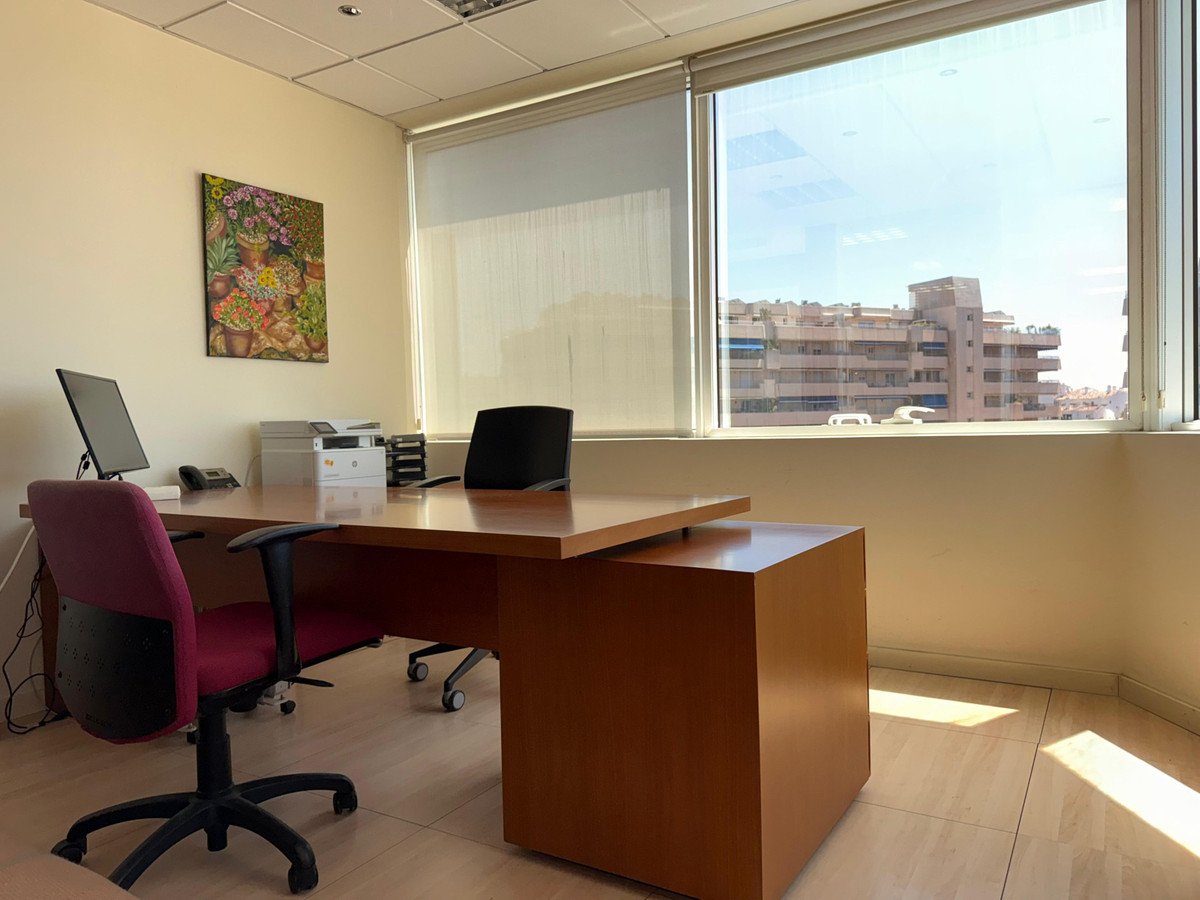 Office in Puerto Banús