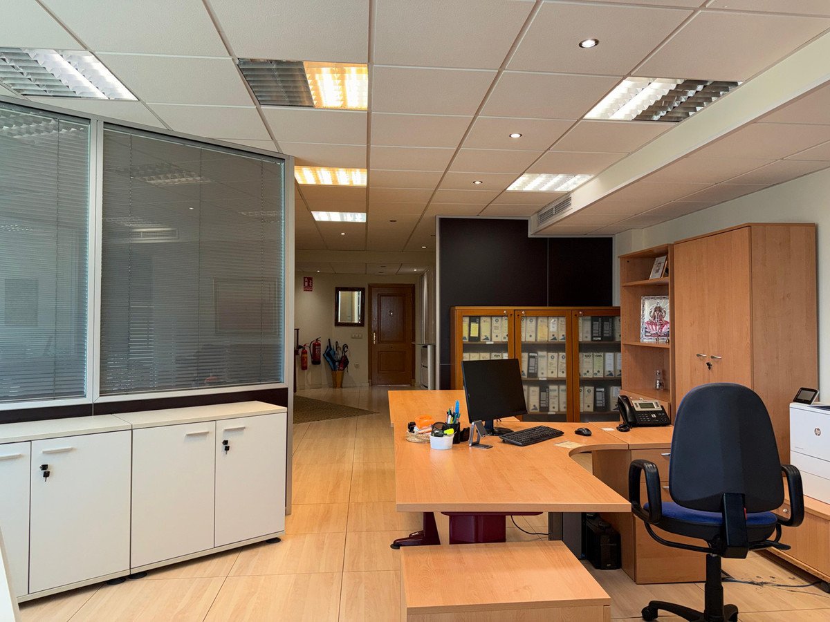 Office in Puerto Banús