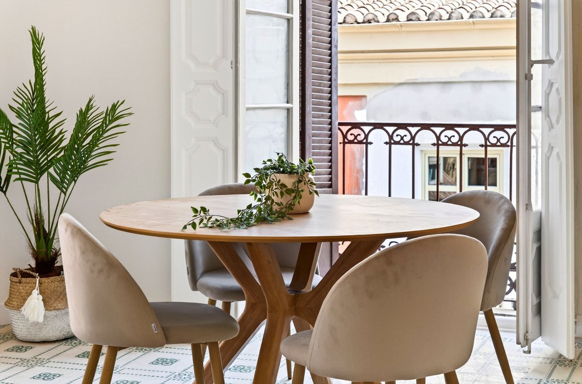 4 Bed Middle Floor Apartment in Centro Histórico