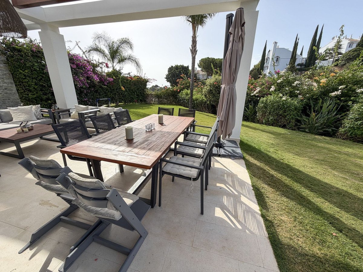 5 Bed Semi-Detached House in Cabopino