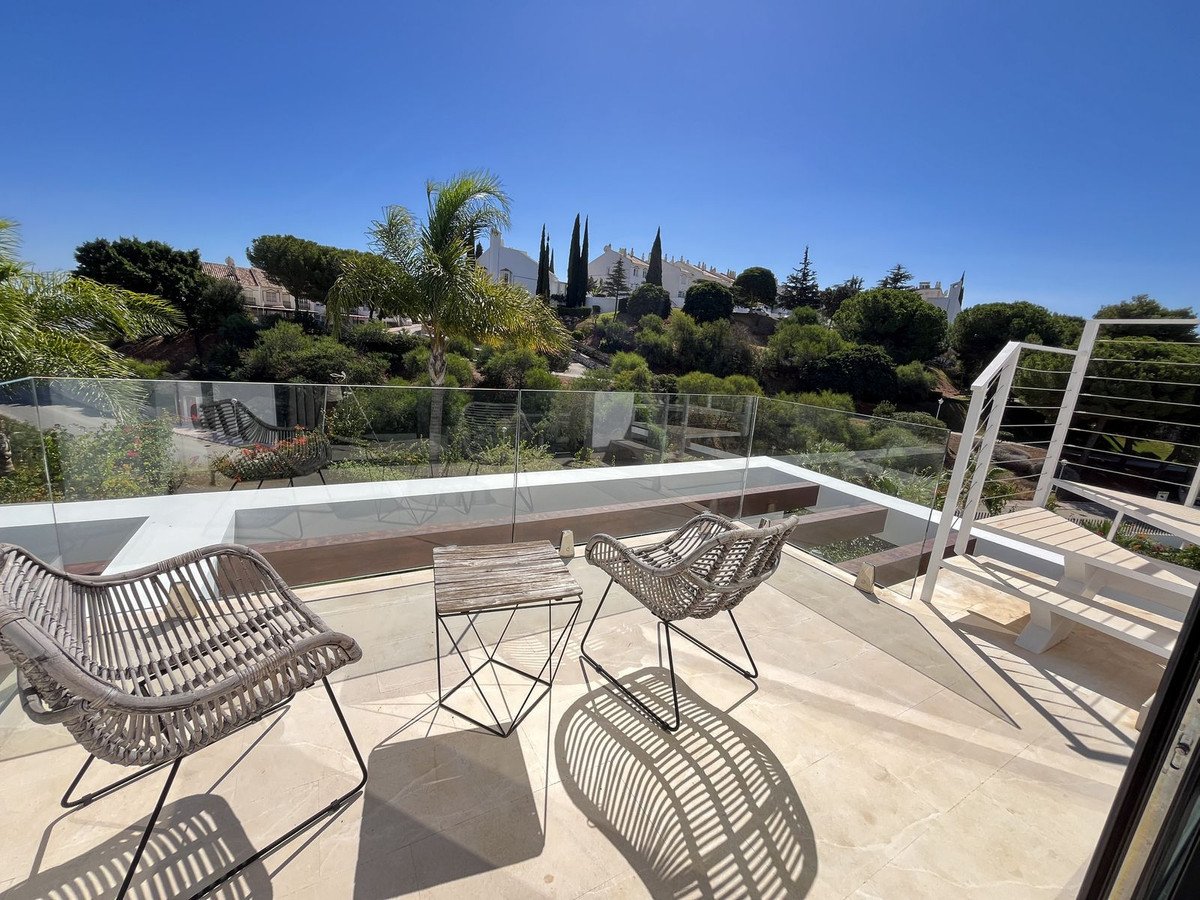 5 Bed Semi-Detached House in Cabopino