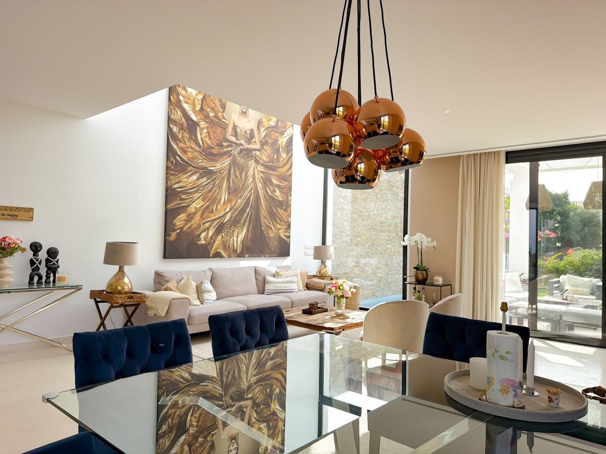 5 Bed Semi-Detached House in Cabopino