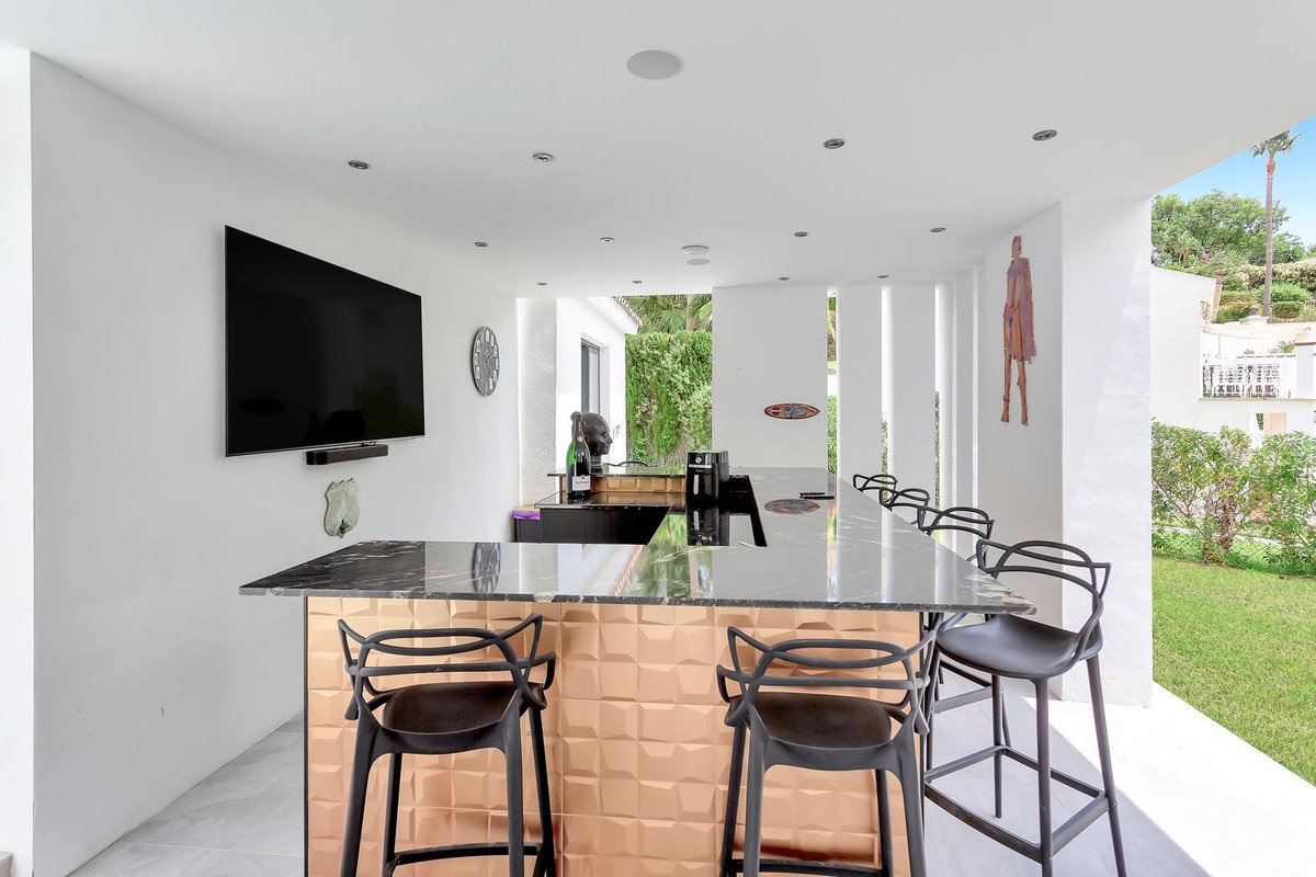 4 Bed Detached Villa in El Rosario