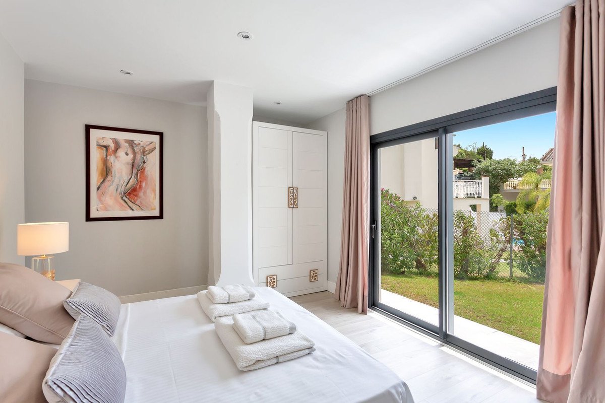 4 Bed Detached Villa in El Rosario