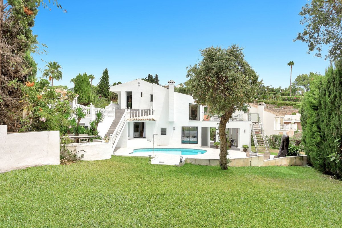4 Bed Detached Villa in El Rosario