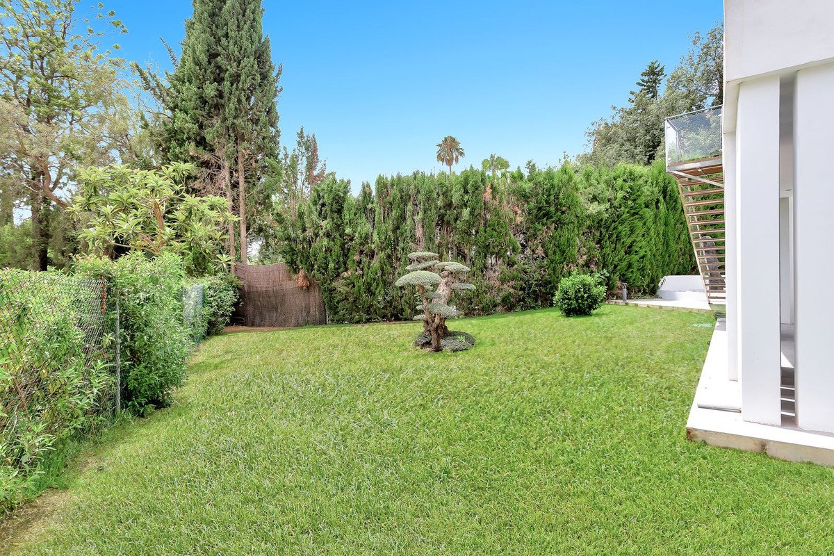 4 Bed Detached Villa in El Rosario