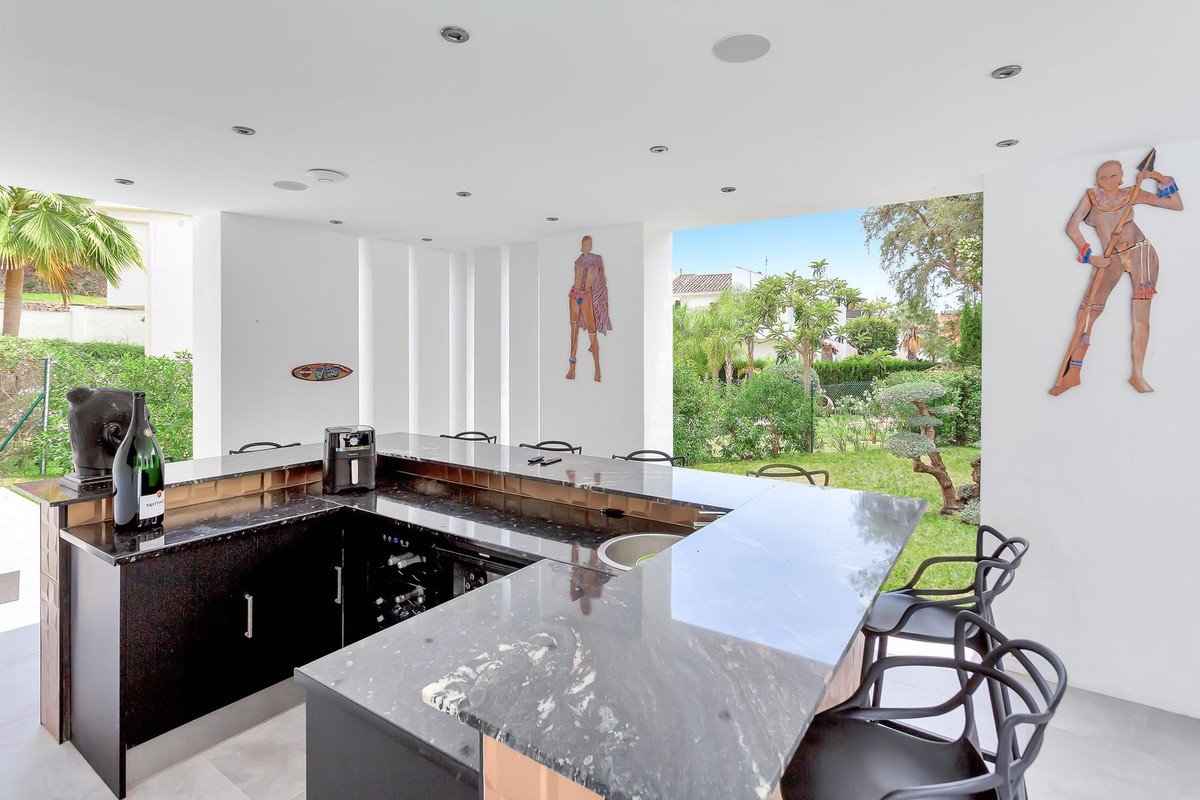 4 Bed Detached Villa in El Rosario