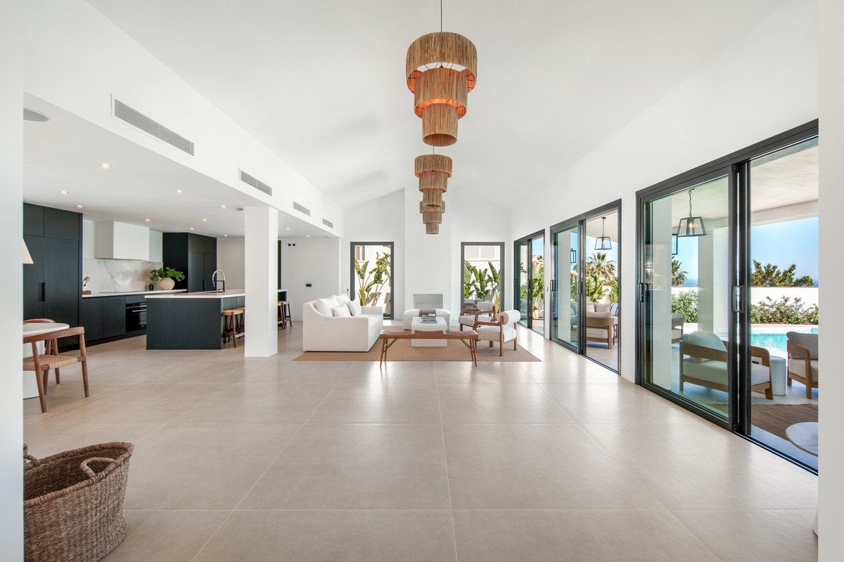 5 Bed Detached Villa in Benahavís