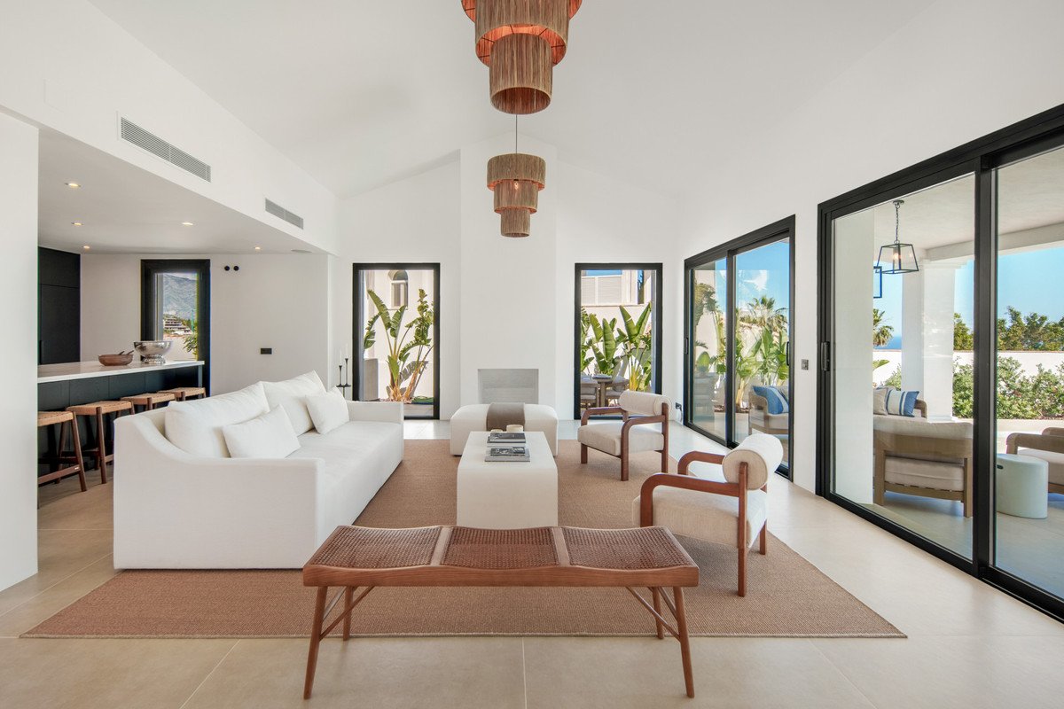 5 Bed Detached Villa in Benahavís