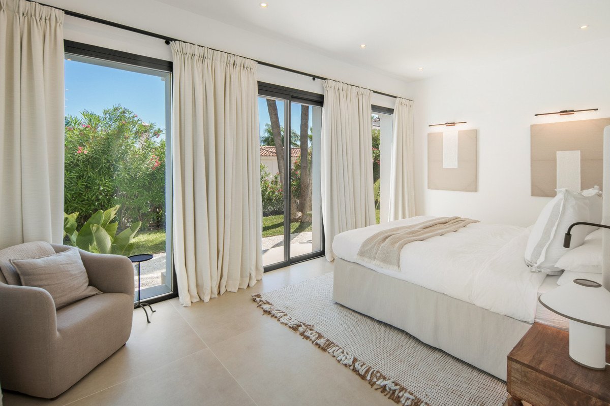 5 Bed Detached Villa in Benahavís