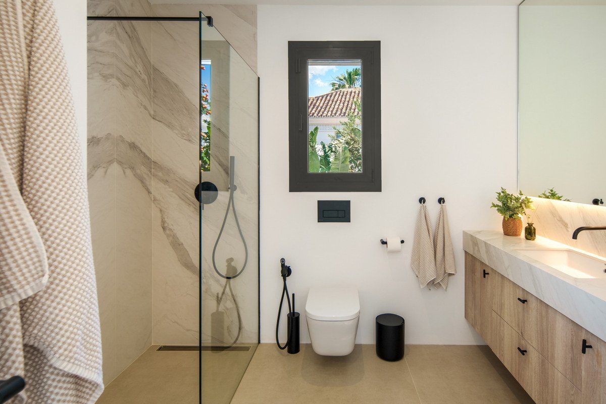 5 Bed Detached Villa in Benahavís