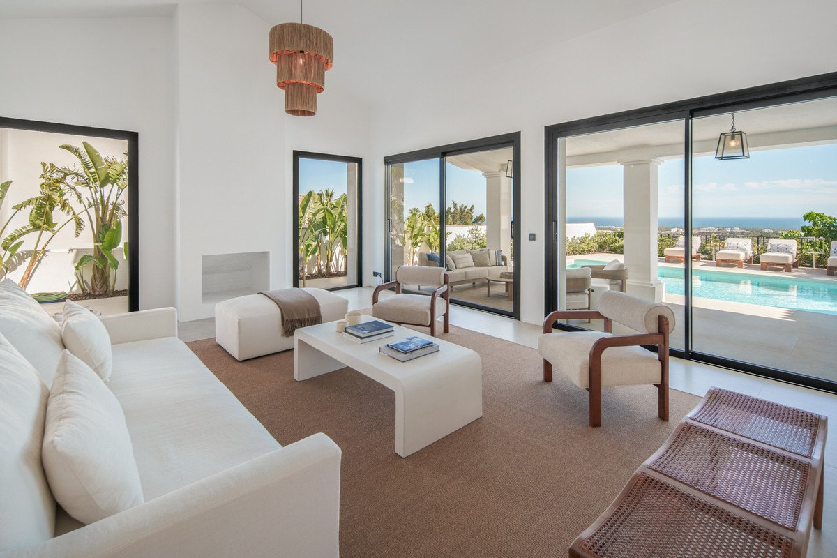 5 Bed Detached Villa in Benahavís