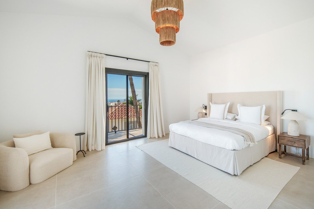 5 Bed Detached Villa in Benahavís