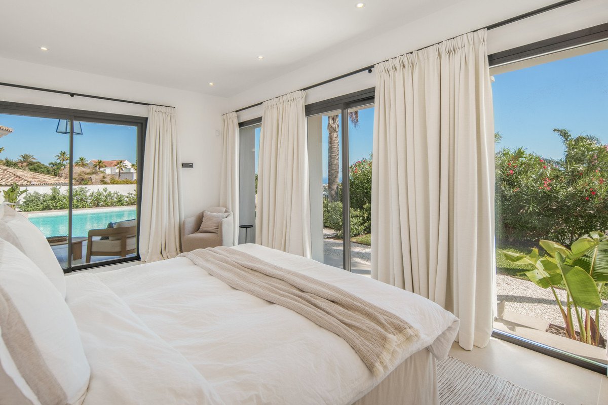 5 Bed Detached Villa in Benahavís
