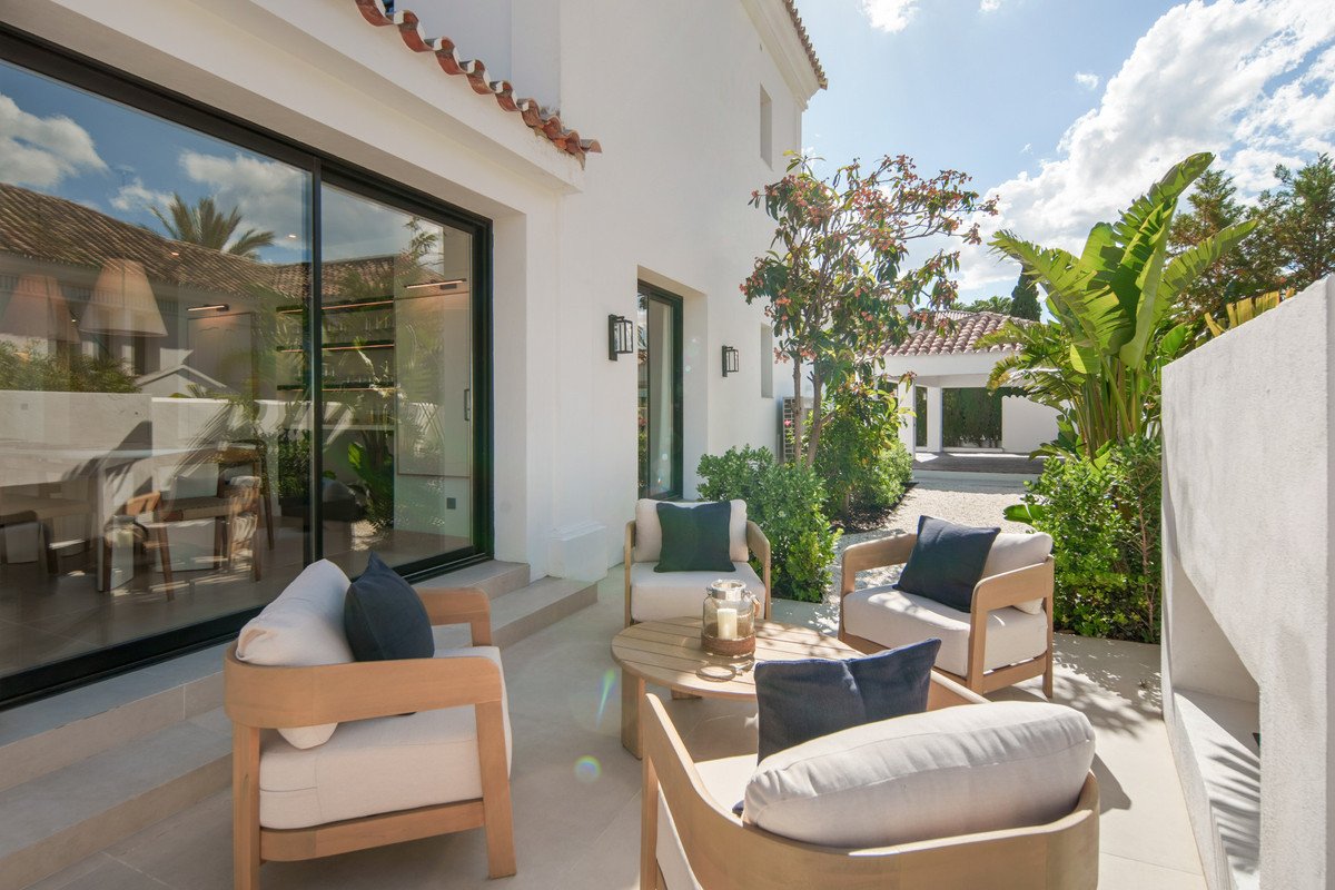 5 Bed Detached Villa in Benahavís