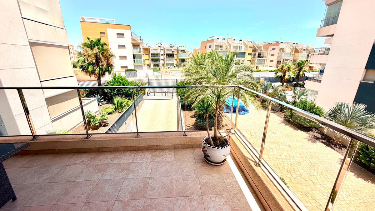 2 Bed Ground Floor Apartment in La Zenia