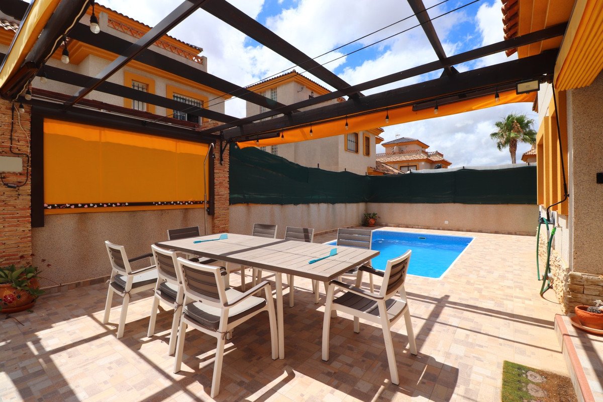 3 Bed Semi-Detached House in Los Montesinos