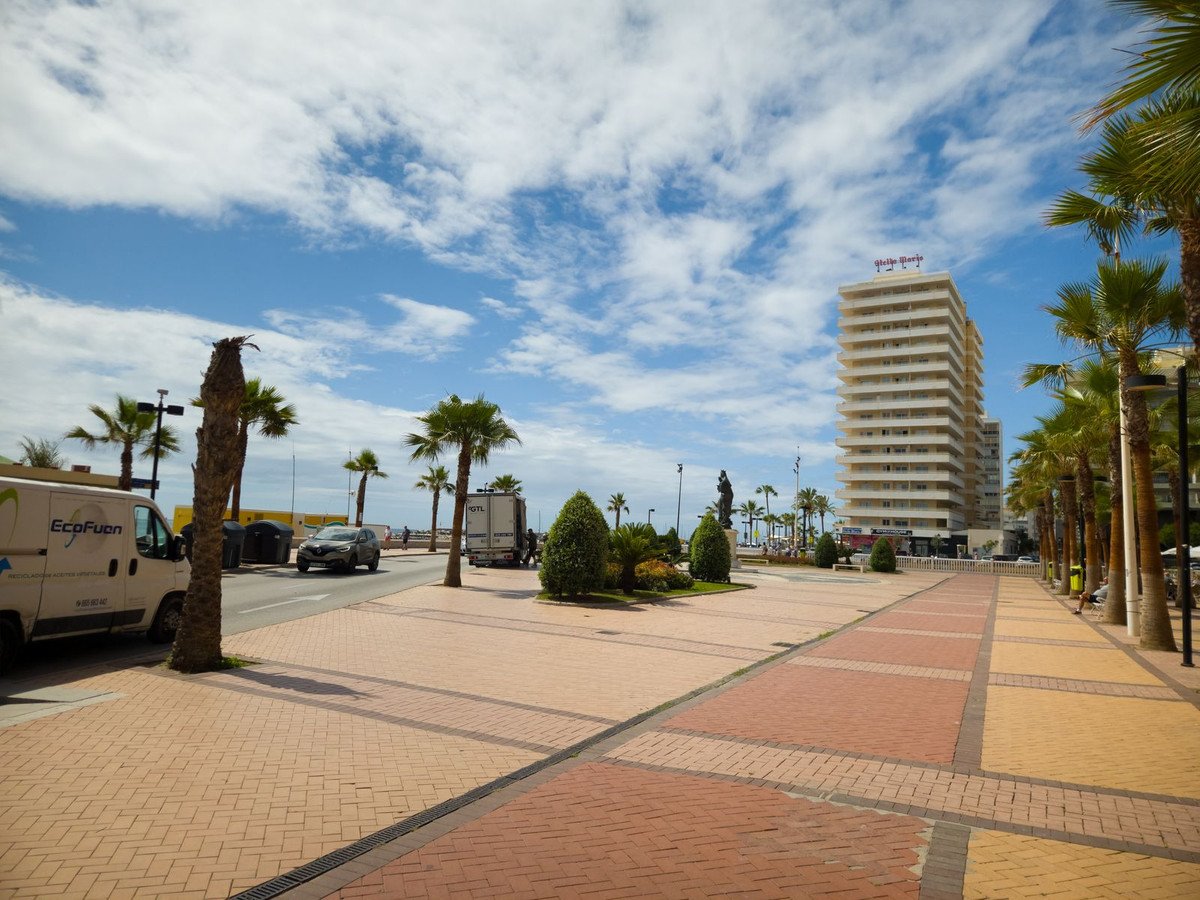 3 Bed Middle Floor Apartment in Fuengirola