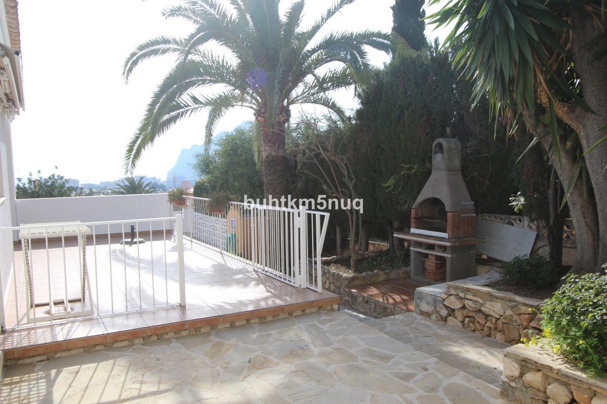 6 Bed Detached Villa in Calpe