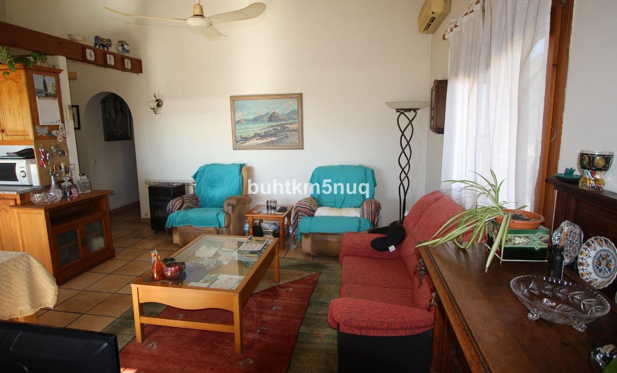 6 Bed Detached Villa in Calpe