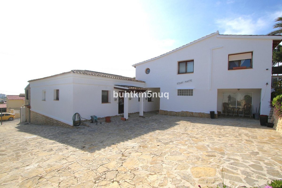 6 Bed Detached Villa in Calpe