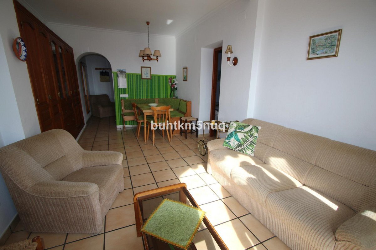 6 Bed Detached Villa in Calpe