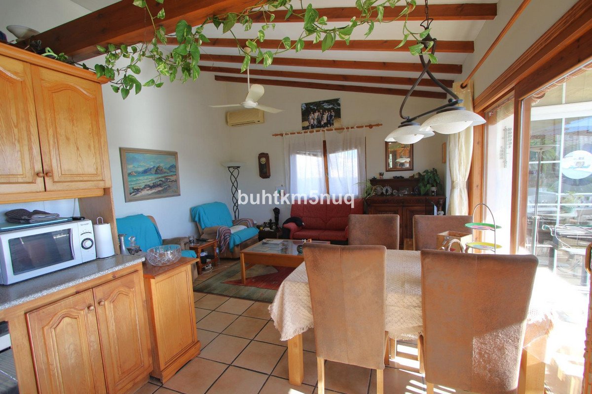 6 Bed Detached Villa in Calpe