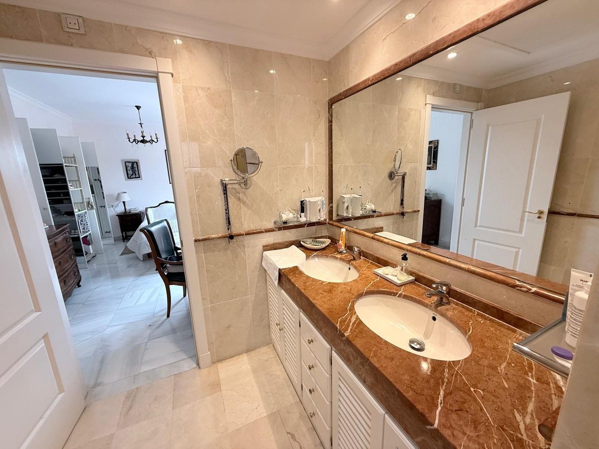 4 Bed Penthouse Duplex in Hacienda del Sol