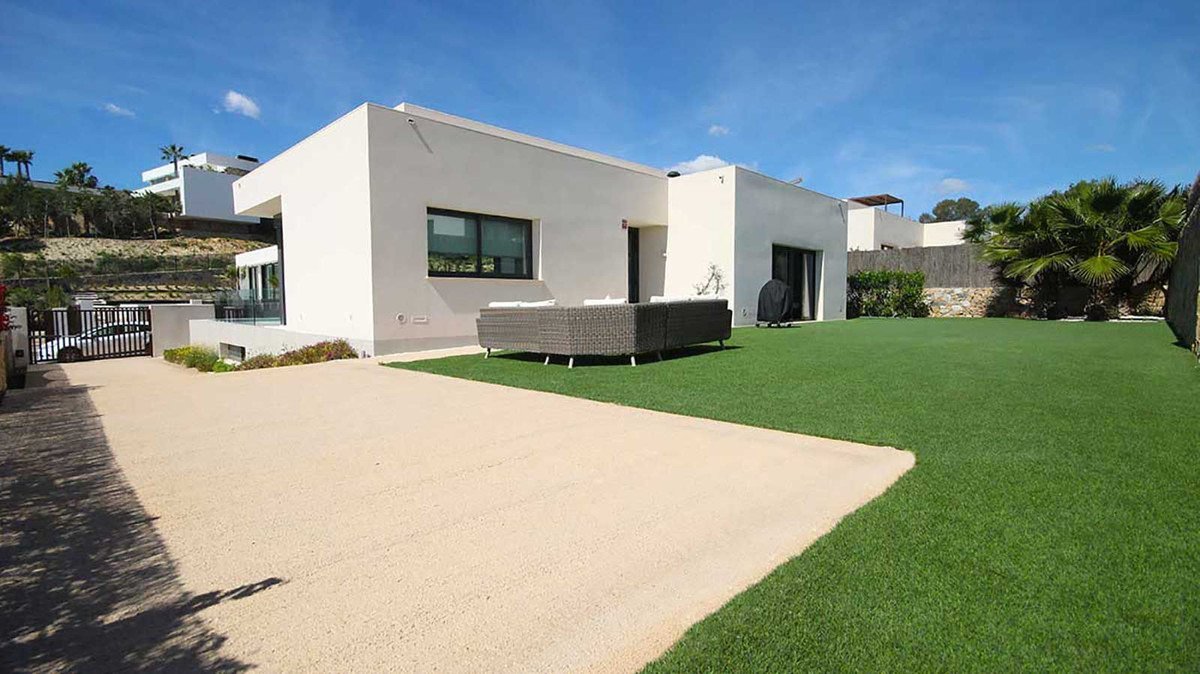 3 Bed Detached Villa in Las Colinas Golf