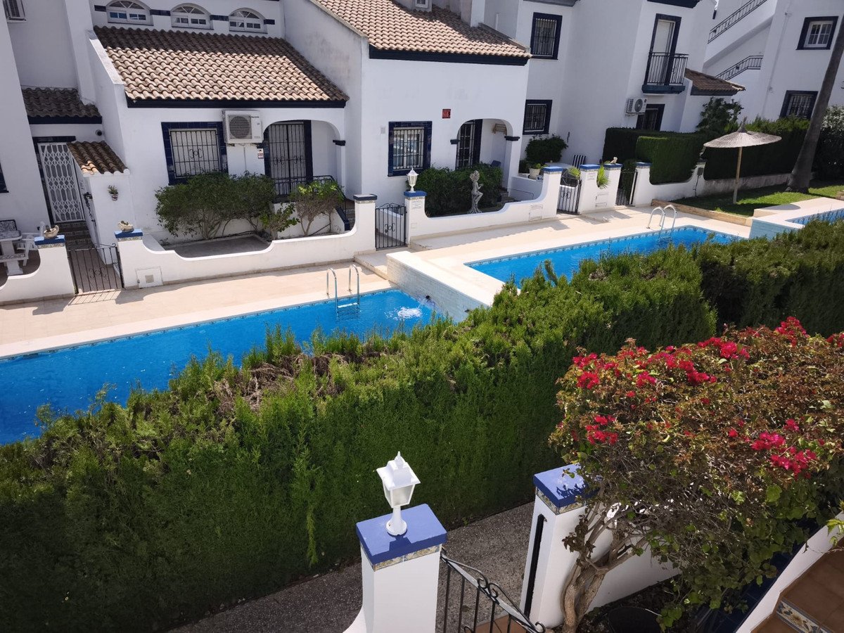 2 Bed Detached Villa in Villamartin