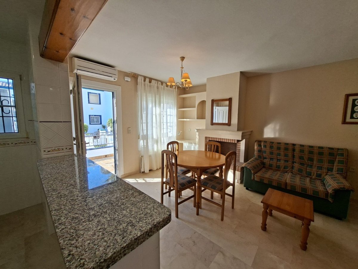 2 Bed Detached Villa in Villamartin