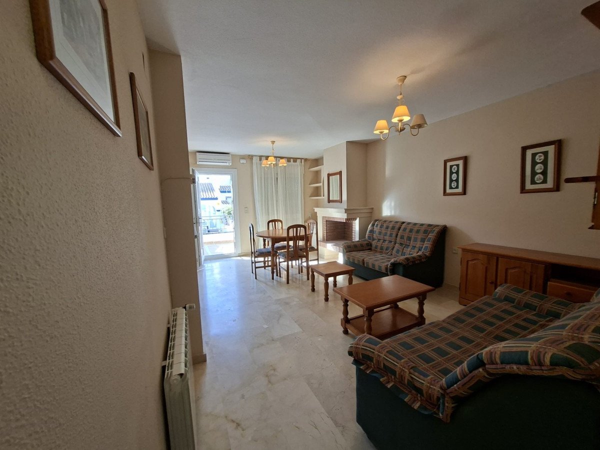 2 Bed Detached Villa in Villamartin