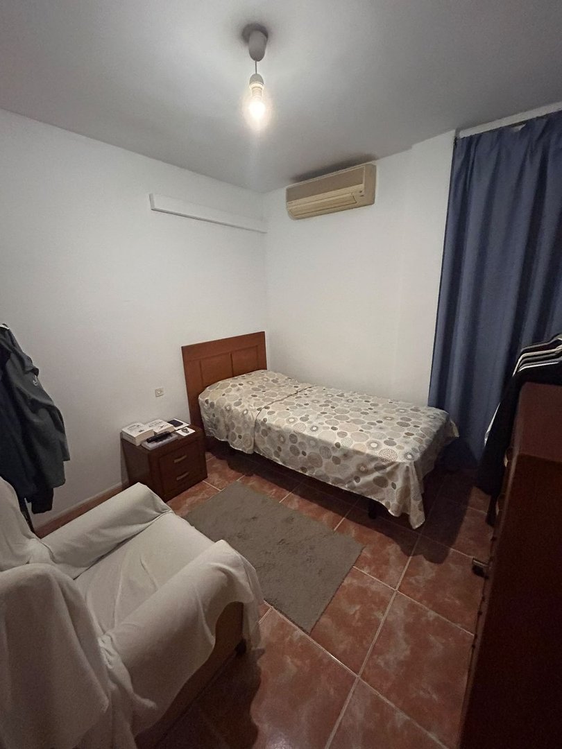 3 Bed Middle Floor Apartment in Las Lagunas
