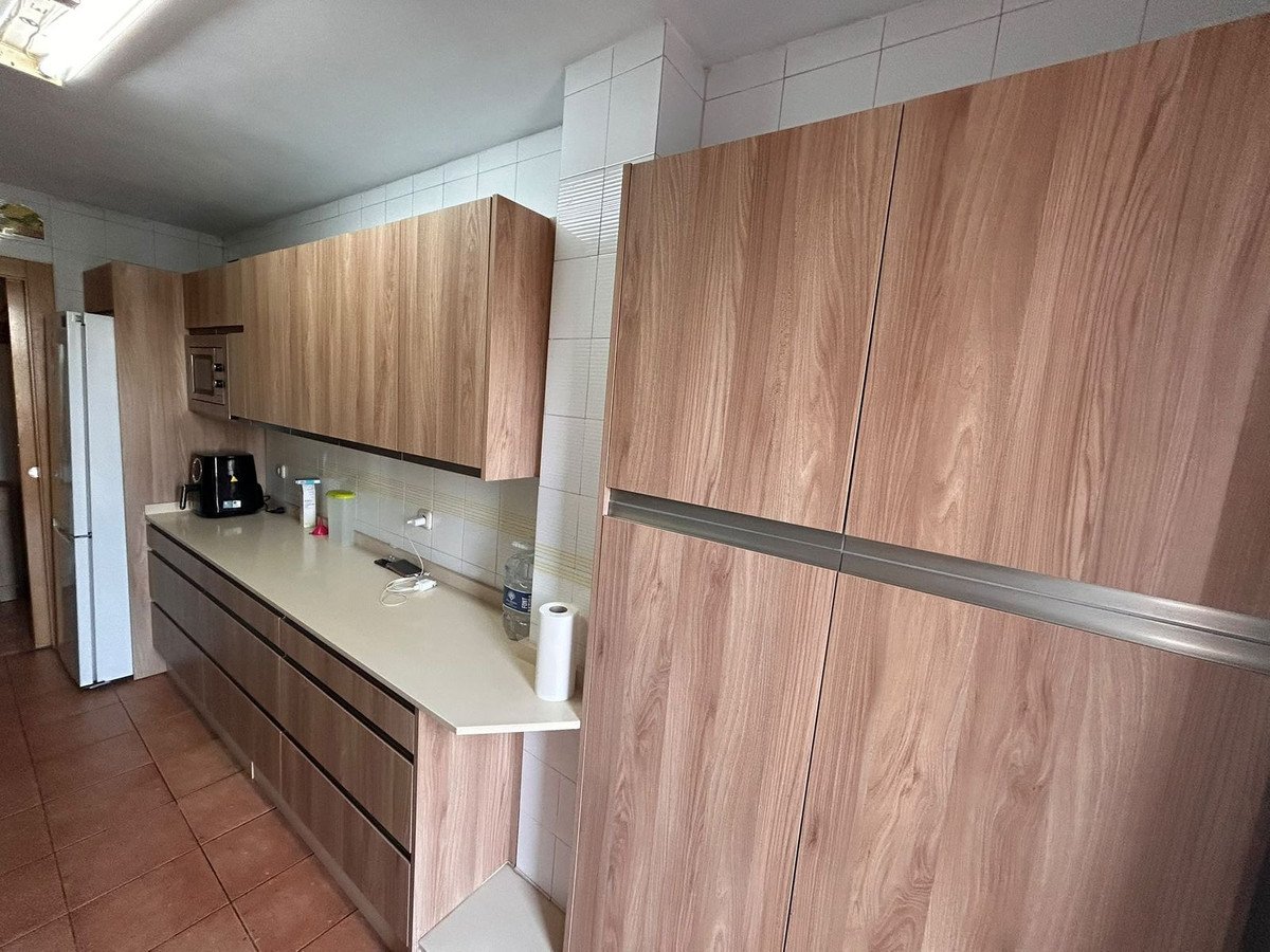 3 Bed Middle Floor Apartment in Las Lagunas