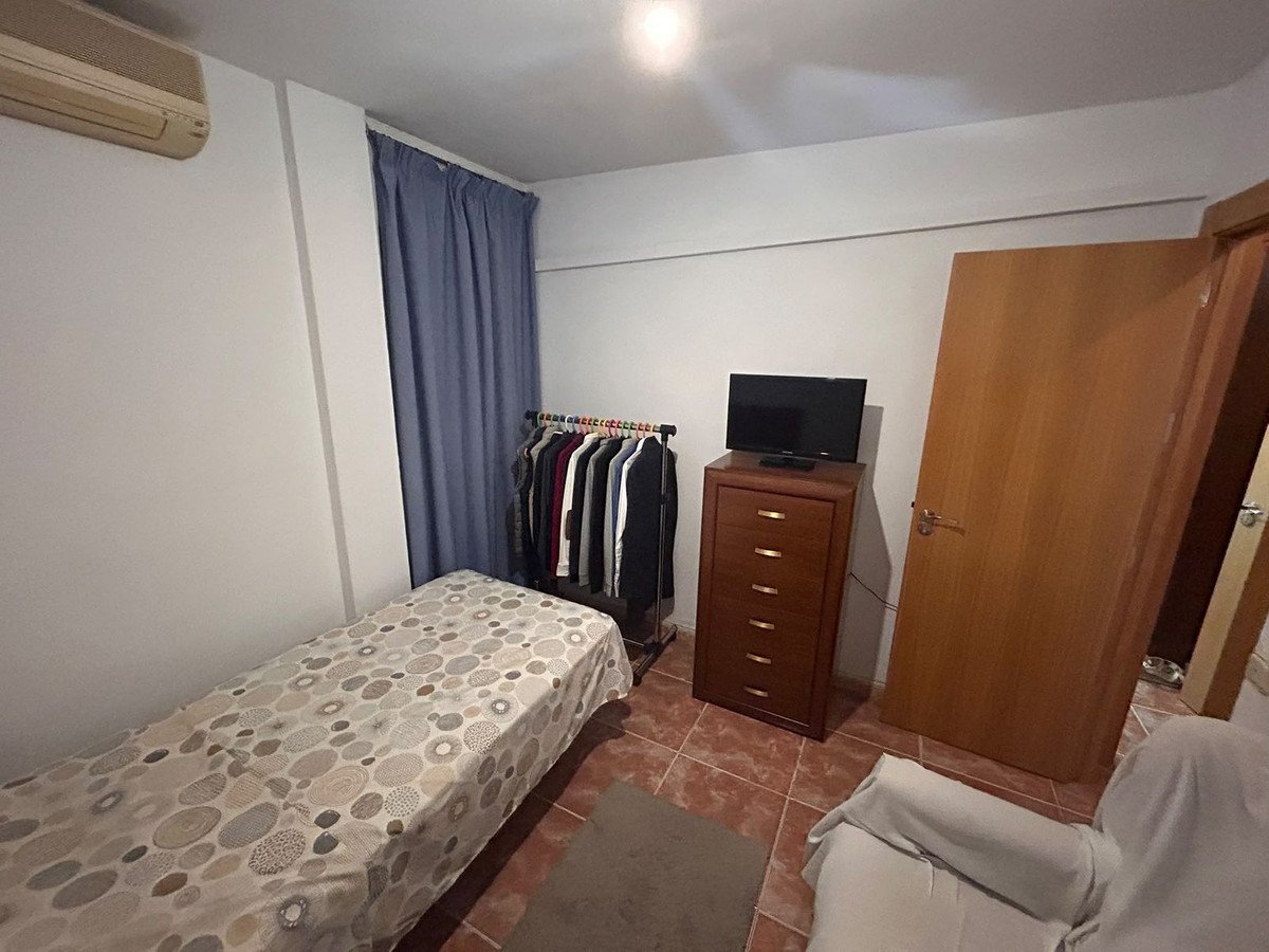 3 Bed Middle Floor Apartment in Las Lagunas