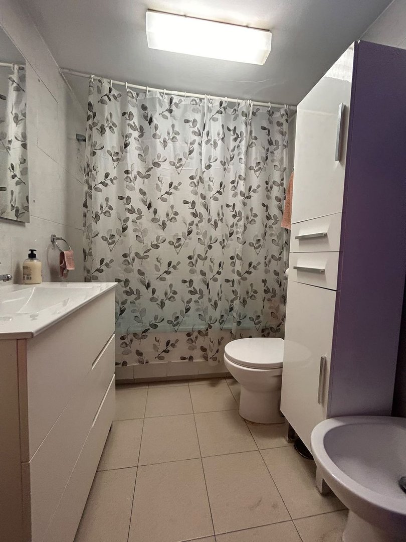 3 Bed Middle Floor Apartment in Las Lagunas