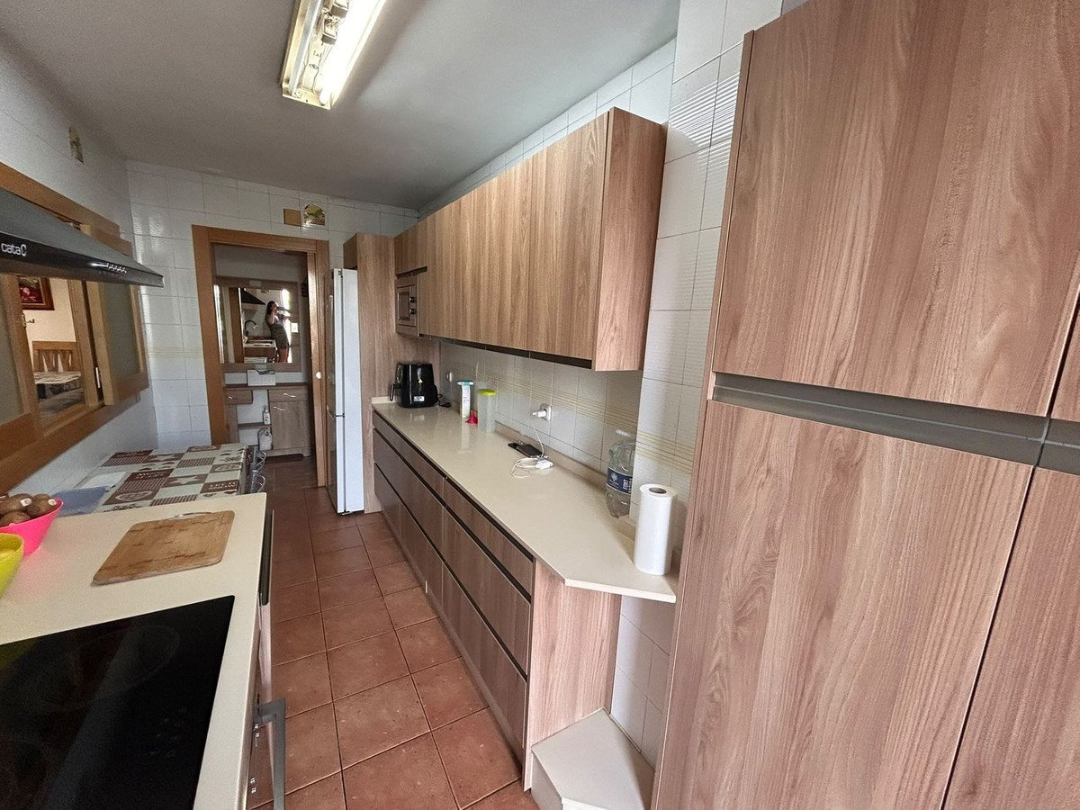 3 Bed Middle Floor Apartment in Las Lagunas