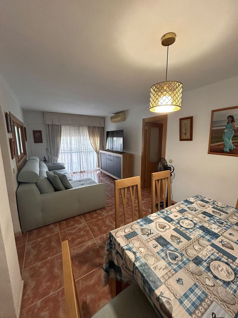 3 Bed Middle Floor Apartment in Las Lagunas