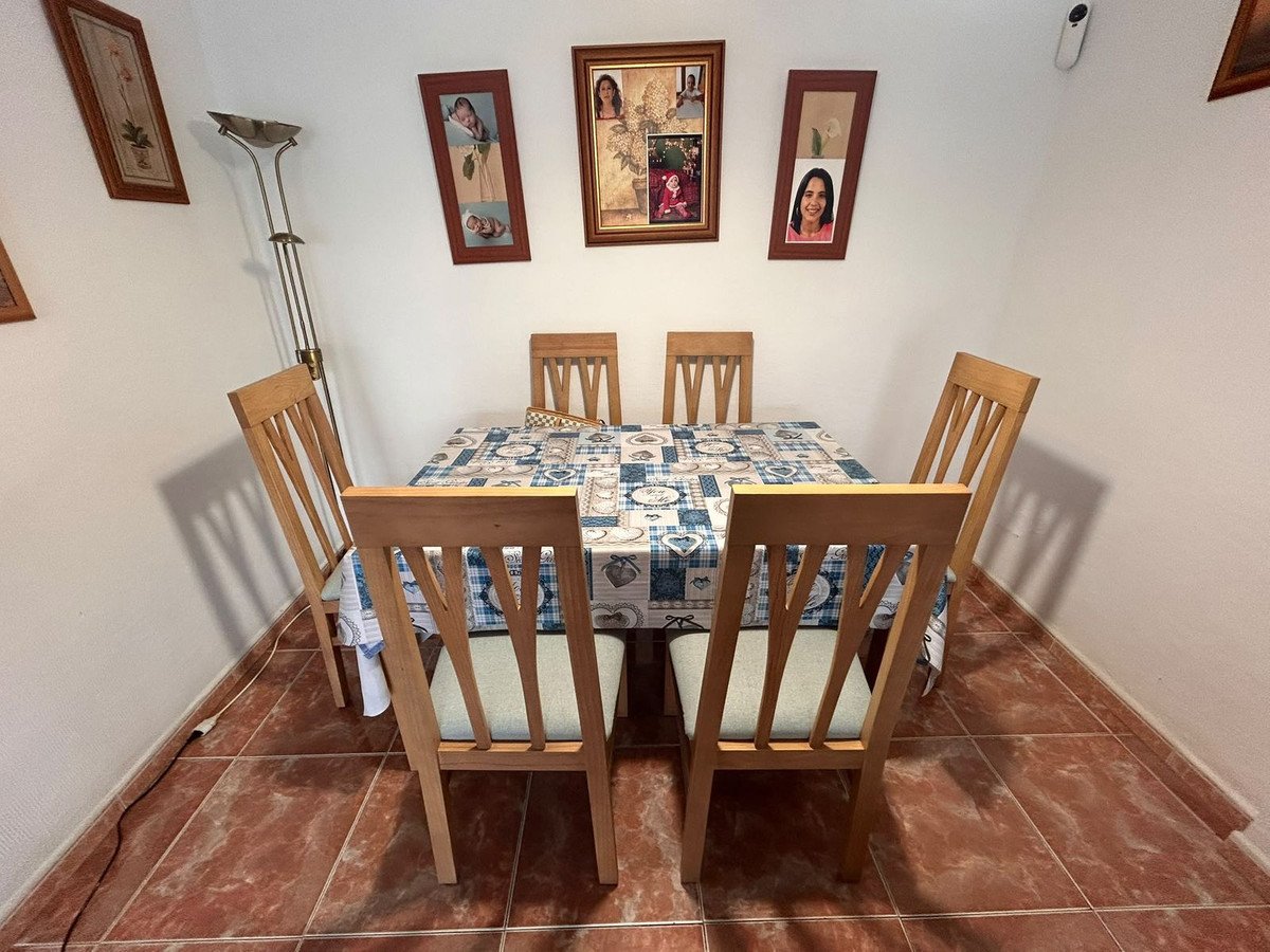 3 Bed Middle Floor Apartment in Las Lagunas