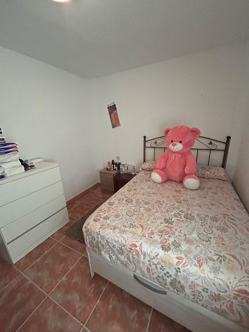 3 Bed Middle Floor Apartment in Las Lagunas