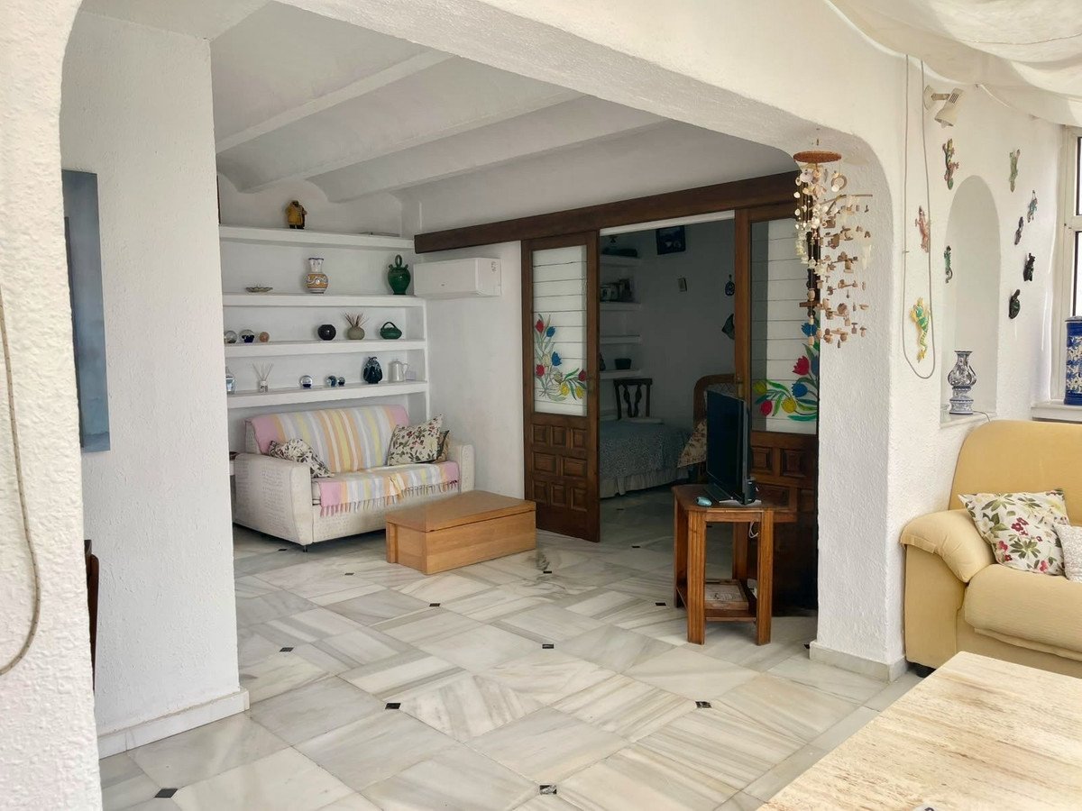 2 Bed Top Floor Apartment in Mijas