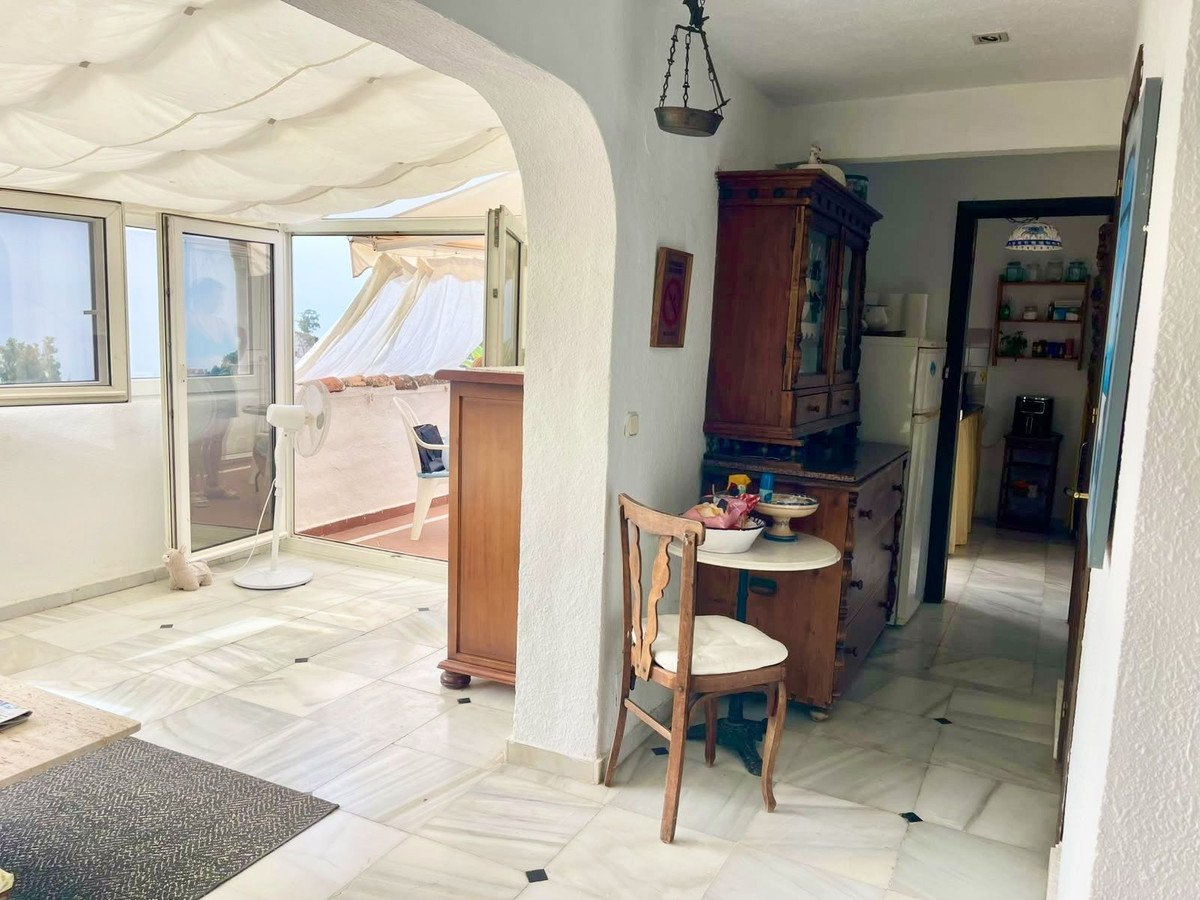 2 Bed Top Floor Apartment in Mijas