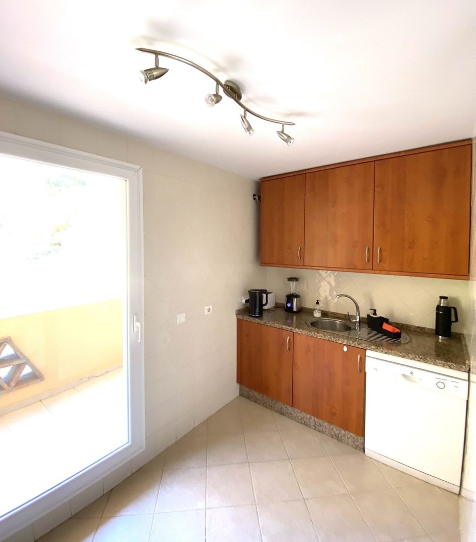 3 Bed Middle Floor Apartment in Elviria