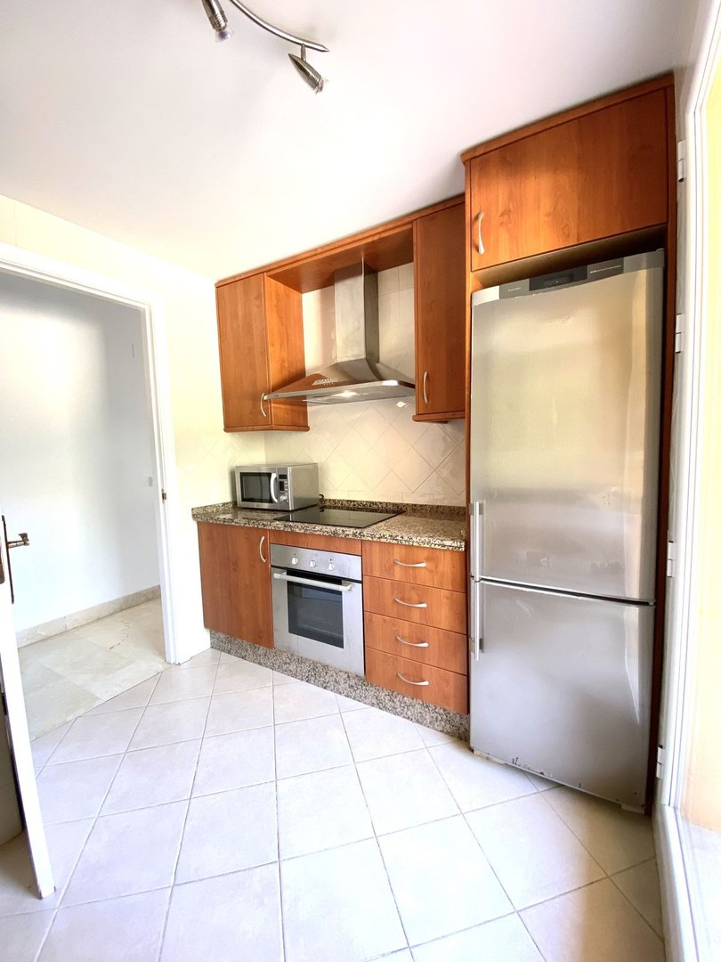 3 Bed Middle Floor Apartment in Elviria